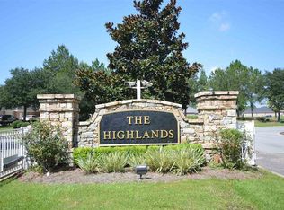5770 Highland Lake Dr, Milton, FL 32583