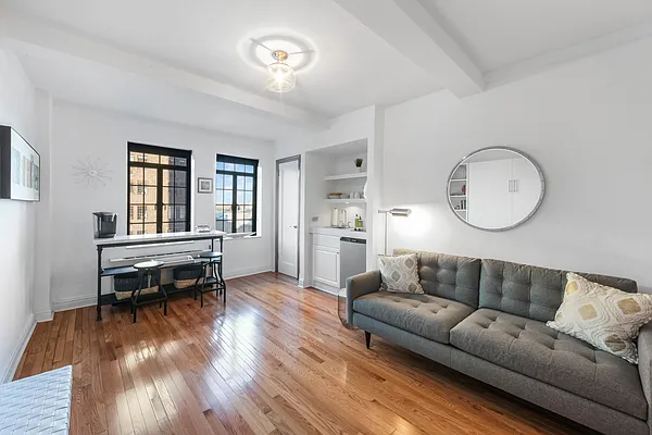 Sold by Compass | media 8