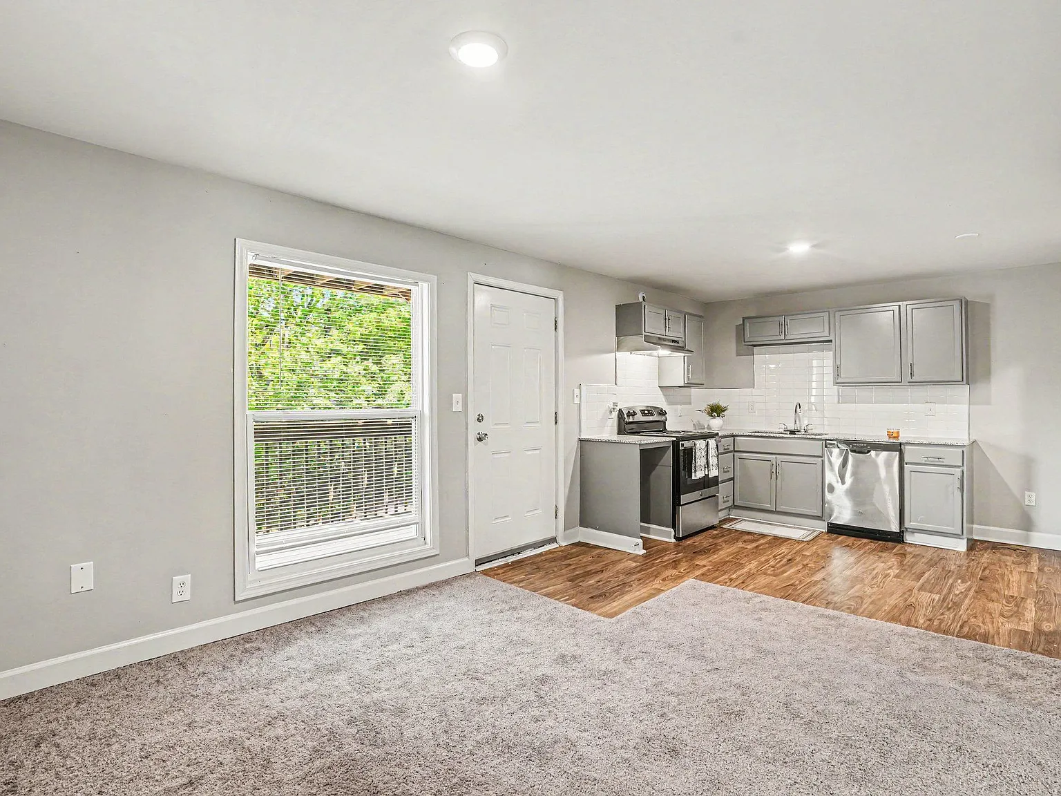 Hillside Apartments — Photo 2