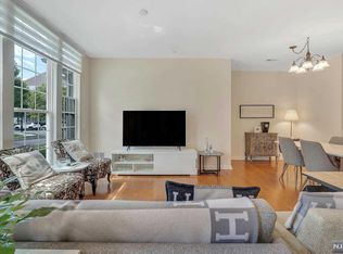 21 Jasmine Ln, Garfield, NJ 07026