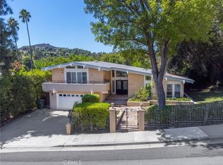4211 Meadow Lark Dr, Calabasas, CA 91302