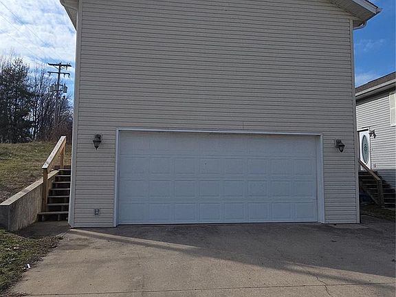 2nd image of 113 Willow Rdg