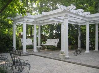 5203 W Friendly Ave, Greensboro, NC 27410