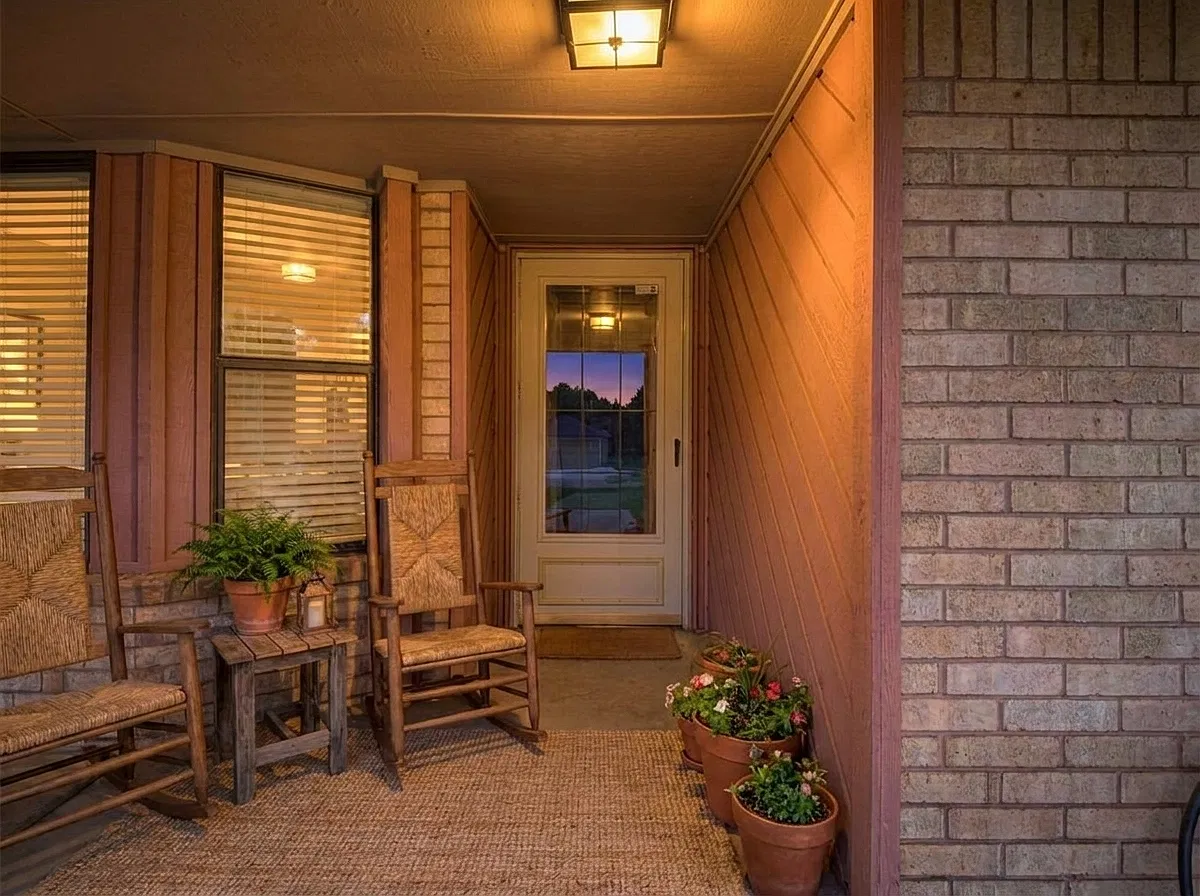 3 bed, 1844 sqft, $1,750 — Photo 3