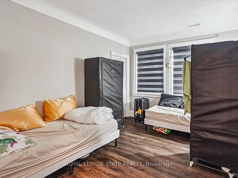 251 King St E #UPPER — Photo 11