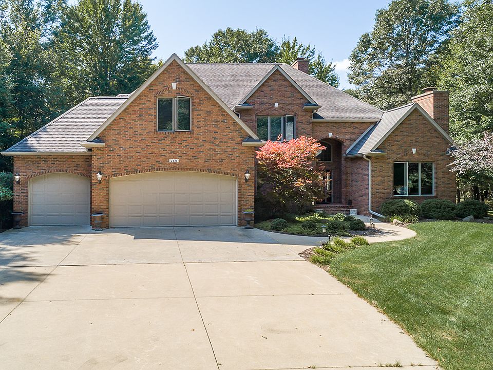 1st image of 2434 E Cardinal Dr
