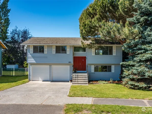 971 NW Illahee Drive, Oak Harbor, WA 98277