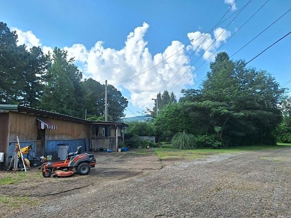3rd image of 3345 Highway 71 N