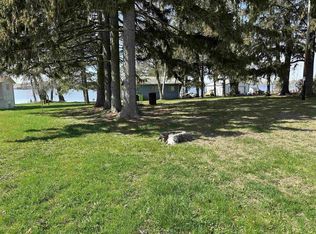 W10928 Glen Dr, Beaver Dam, WI 53916