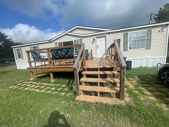 4th image of 421 Ferryboat Ln