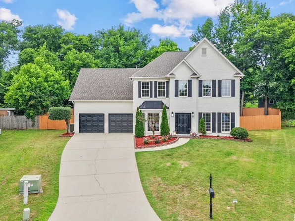 636 Bluff Park Rd, Hoover, AL 35226