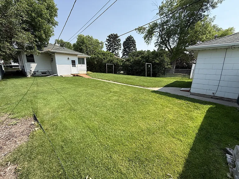 2604 6th Ave N — Photo 27