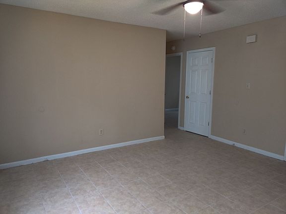 2nd image of 403 Digh St #A