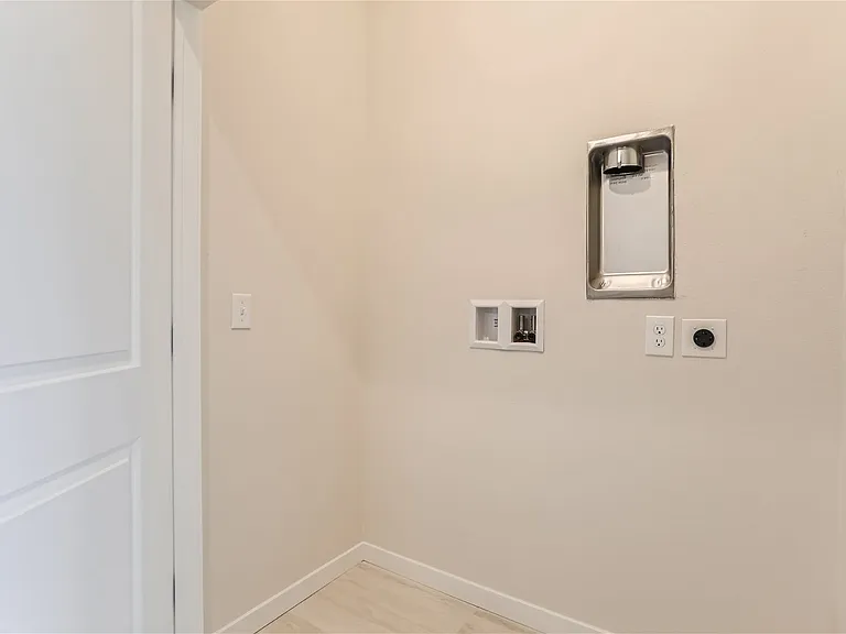 5430 Carr St — Photo 14