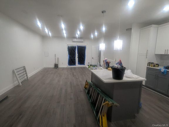 5th image of 2323 Mott Avenue