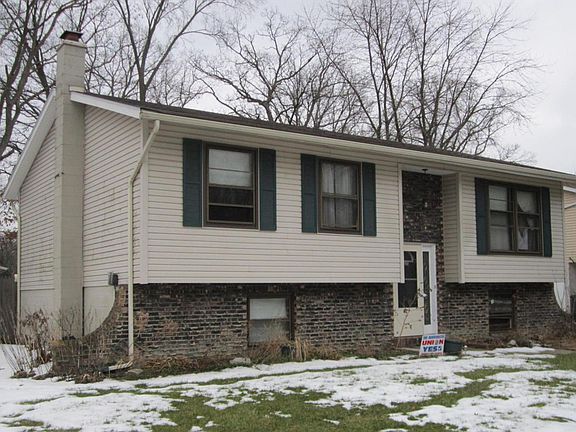 2nd image of 257 Woodland Ln