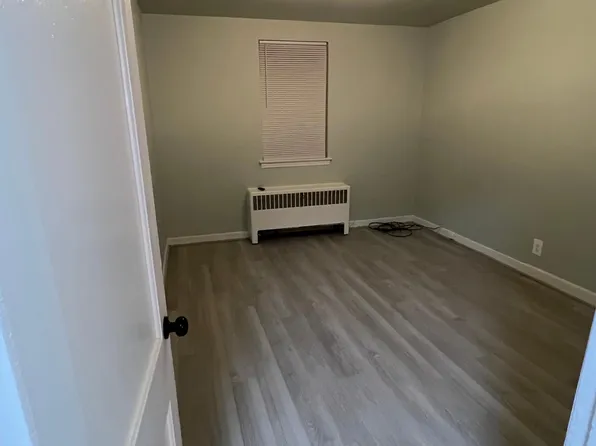 6526 Algon Ave Floor 2, Philadelphia, PA 19111