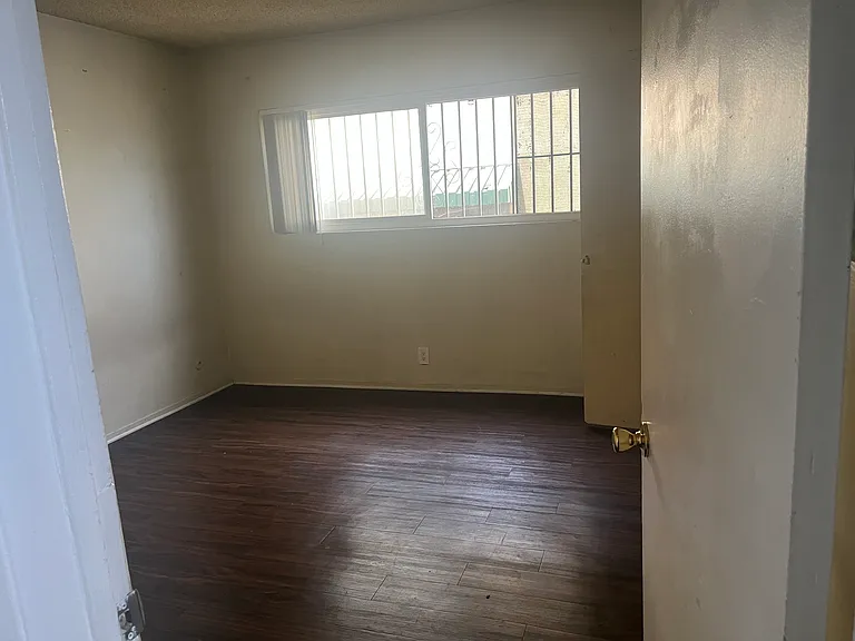 275 Lucas Ave #11 — Photo 10