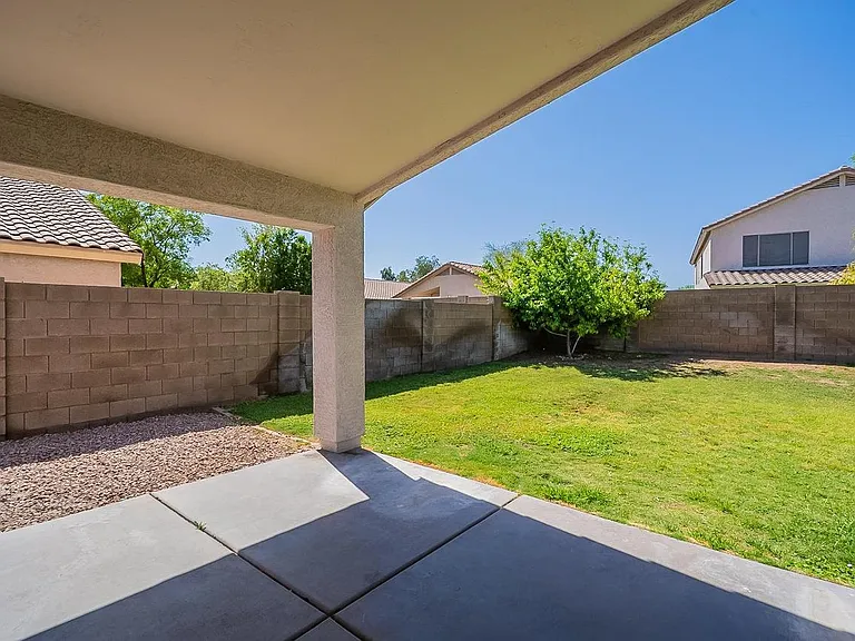 7035 W Phelps Rd — Photo 29