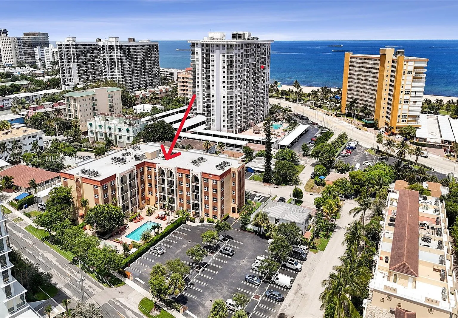 400 N Riverside Dr — Photo 1