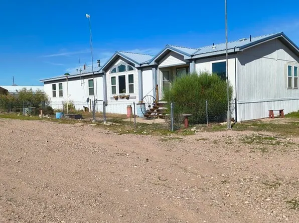 127 N Polvadera Rd, Polvadera, NM 87828