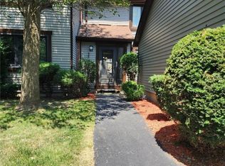 53 Charlesgate Cir, East Amherst, NY 14051