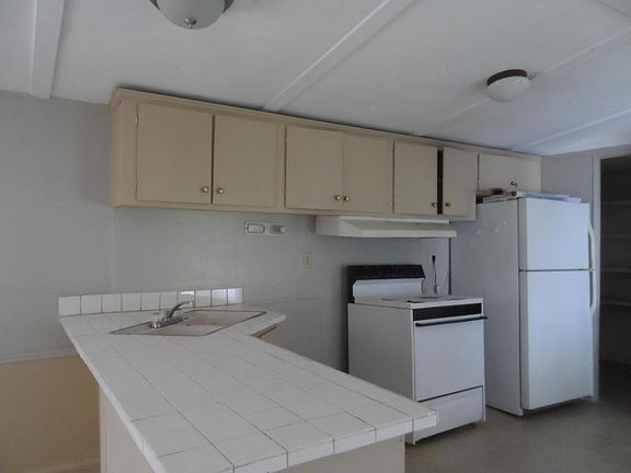 bar type breakfast area