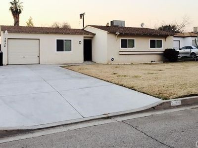 7034 Bangor Ave, Highland, CA, 92346