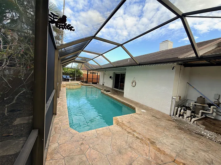 1361 SW 26th Ave — Photo 36