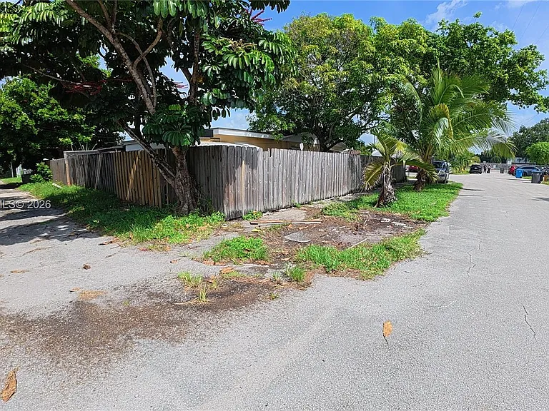 5400 SW 36th St #1 — Photo 26