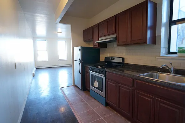 Rented by Bohemia Realty Group | media 19