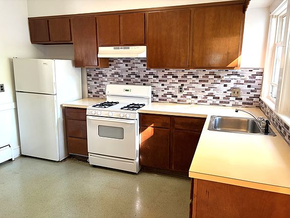 2nd image of 40 Paul Revere Rd Floor 2