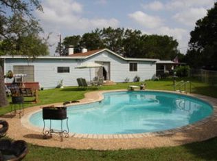 2540 W Goat Creek Rd, Kerrville, TX 78028