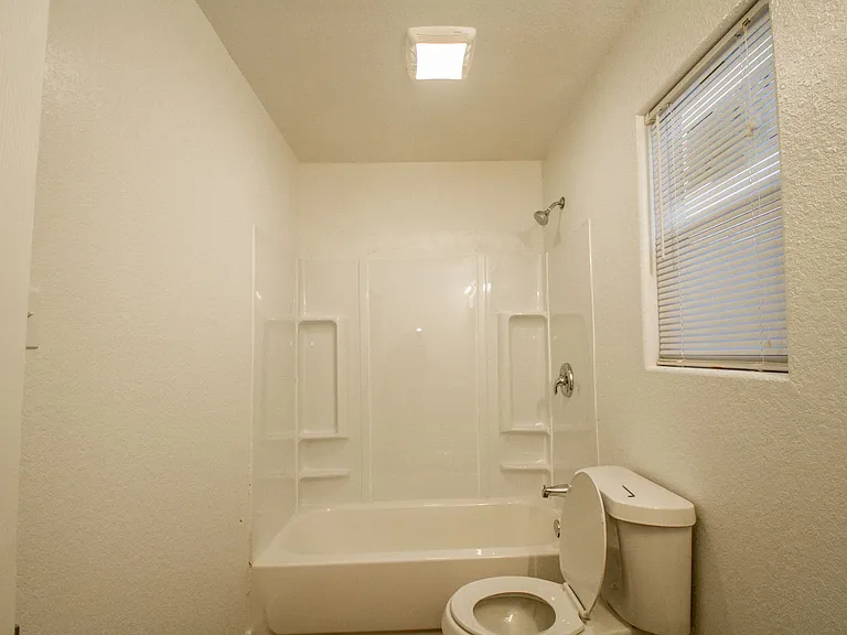 526 Cooper — Photo 9