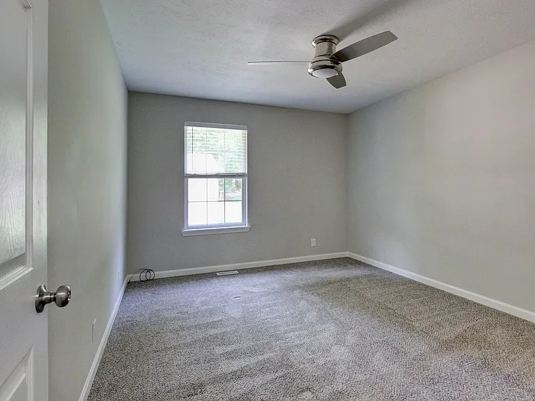 2104 Pea Ridge Rd — Photo 36