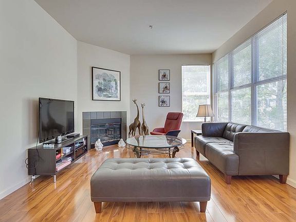 2nd image of 1 Crescent Way APT 1103