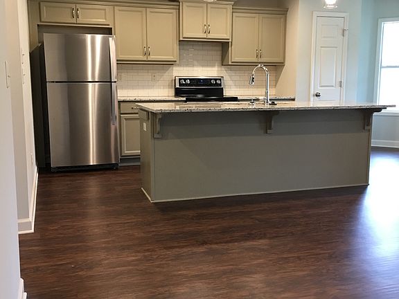 3rd image of 13025 Brookview Way