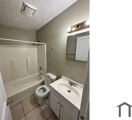 3 bed, 1000 sqft, $1,300 — Photo 4