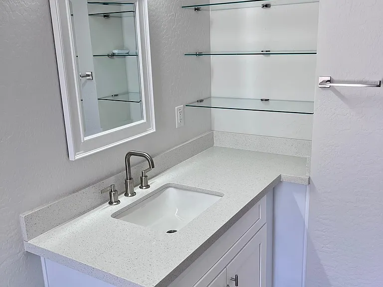 70 E Mitchell Dr #203 — Photo 25