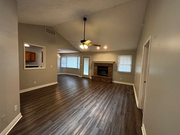2393 Huber Ln — Photo 2