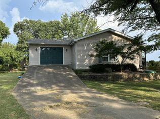 13098 Red Wing Rd, De Soto, MO 63020