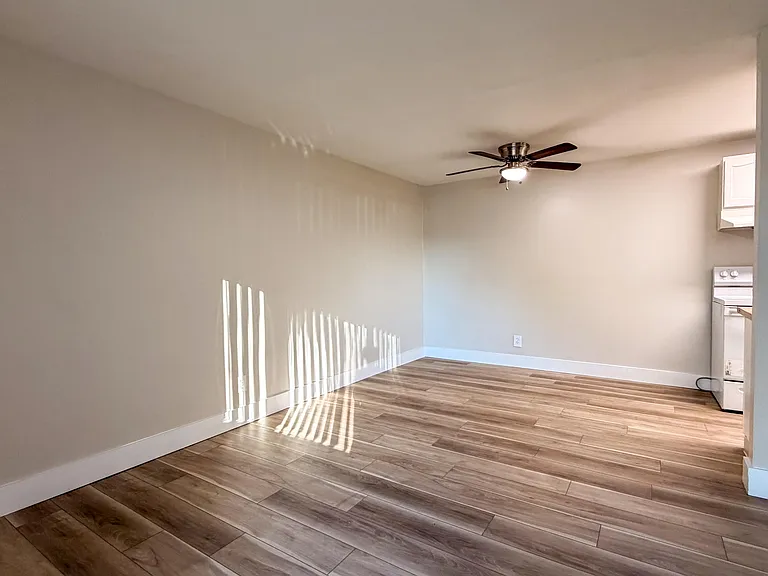 Valley York Apartments — Photo 3