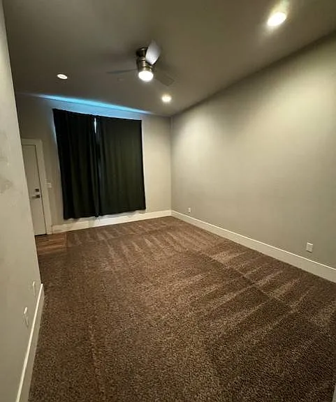 58 SW Brook St #C — Photo 5