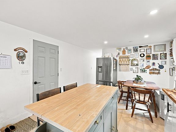 4th image of 1680 Lac Le Jeune Rd #20