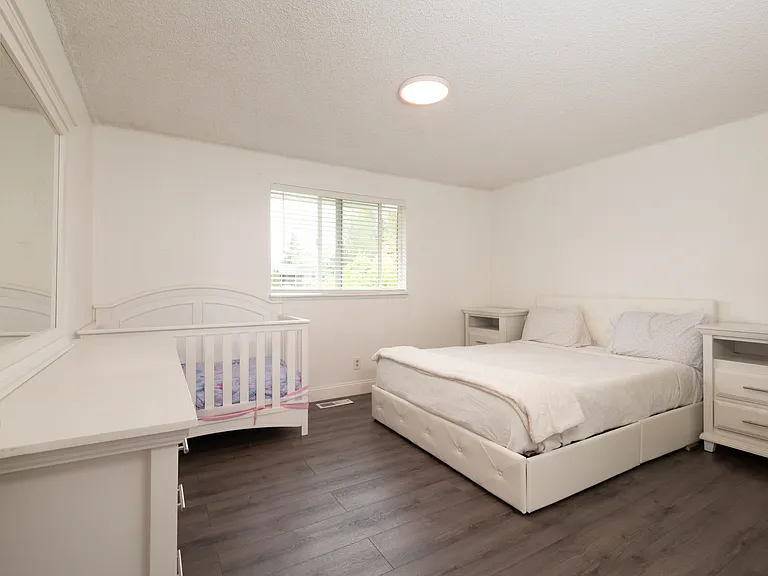12638 SE 210th Ct — Photo 7
