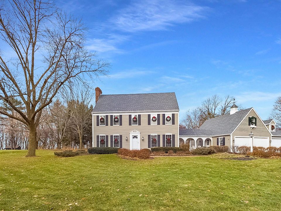 21 Crestview Dr, Hortonville, WI 54944 Zillow