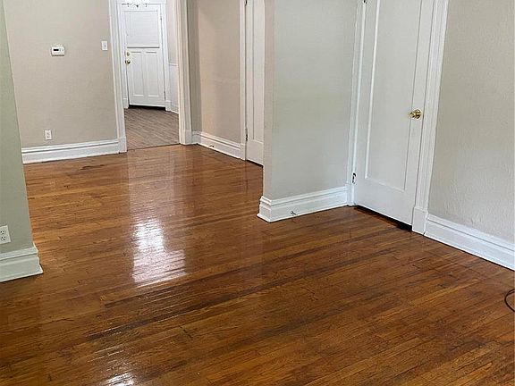 4th image of 1531 McCausland Ave