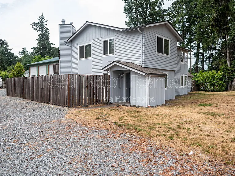 9620 Maple Ave SW — Photo 4