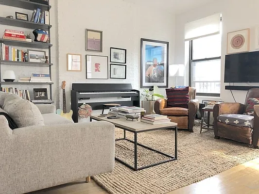 Rented by REAL New York | media 30