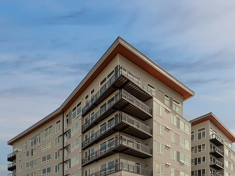 z-060326-Heron Flats & Lofts — Photo 2